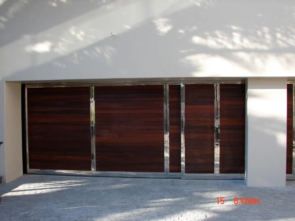steel and glass custom gates 2023 000