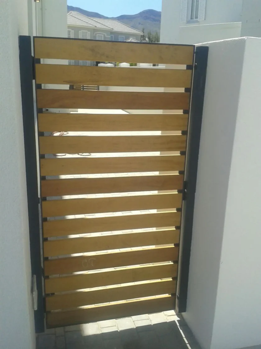 steel and glass custom gates 2023 007