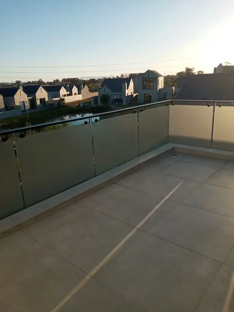 steel and glass glass balustrades staircases 011
