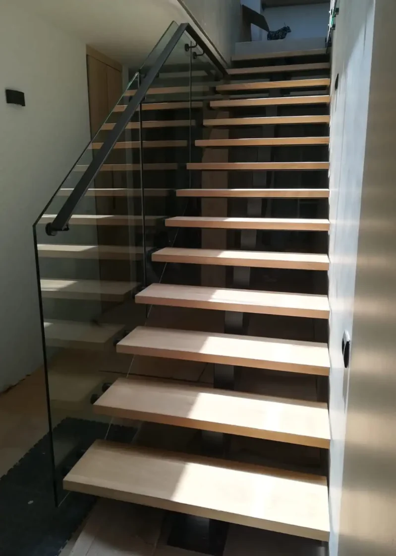 steel and glass glass balustrades staircases  044
