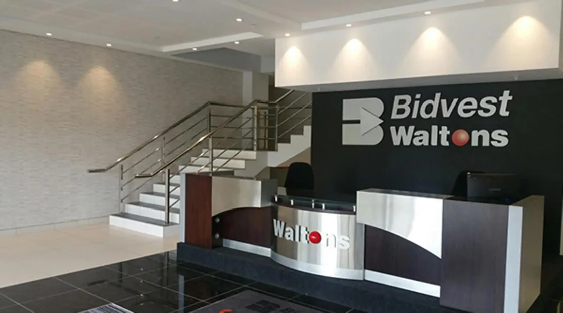 steel and glass stainless steel balustrades staircases 2023  001