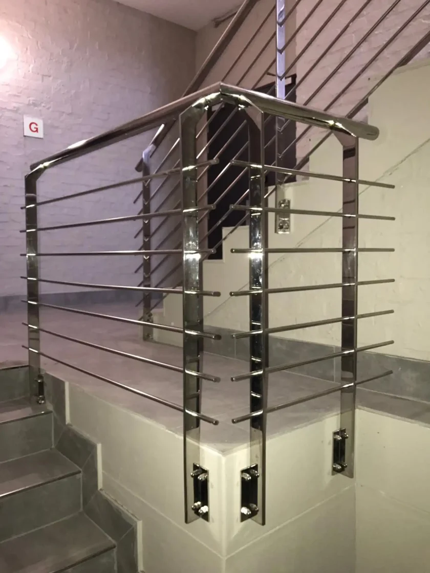 steel and glass stainless steel balustrades staircases 2023  022