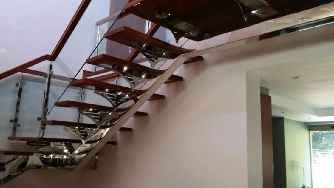 steel and glass staircases 2023 015