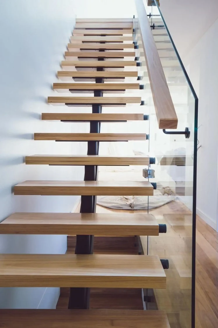 steel and glass staircases 2023  017