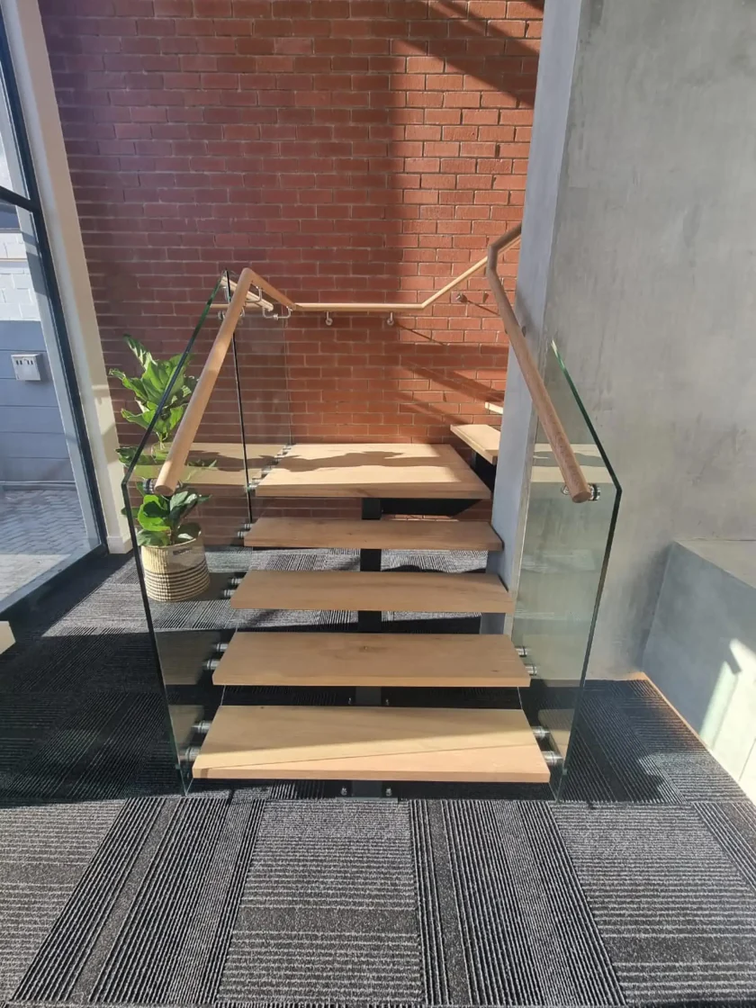 steel and glass staircases 2023  065